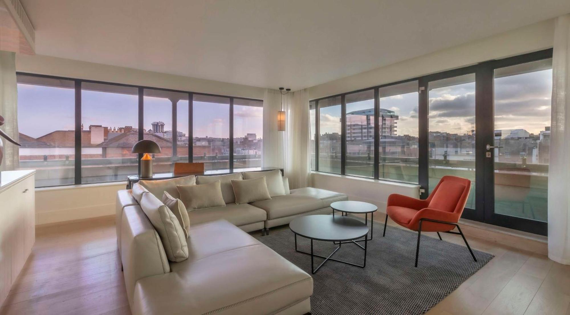 เดอะ มอริสัน ดับลิน เอ ดับเบิ้ลทรี บาย ฮิลตัน โฮเต็ล Hotel ภายนอก รูปภาพ A living room at The Standard East Village