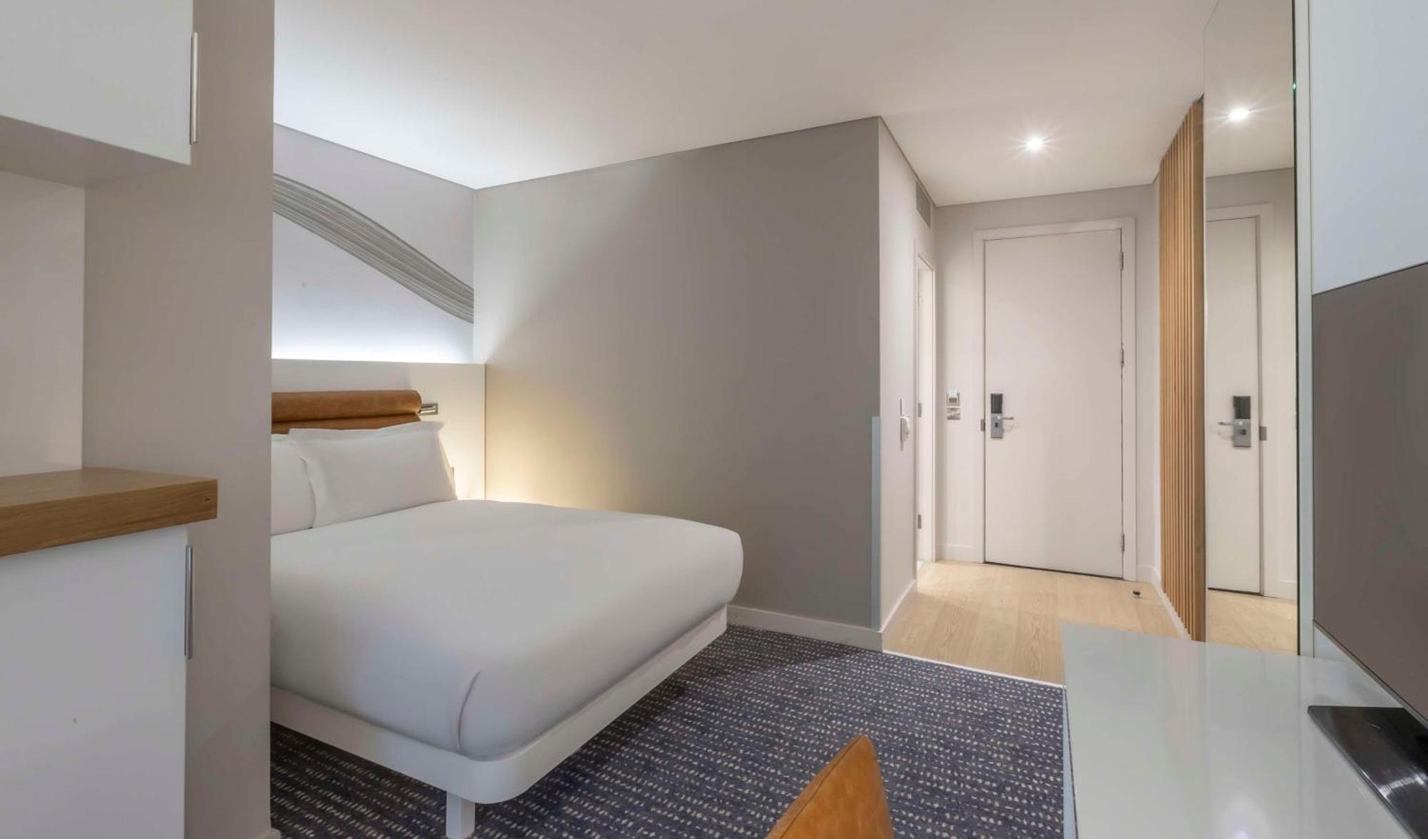 เดอะ มอริสัน ดับลิน เอ ดับเบิ้ลทรี บาย ฮิลตัน โฮเต็ล Hotel ภายนอก รูปภาพ A bedroom at the hotel
